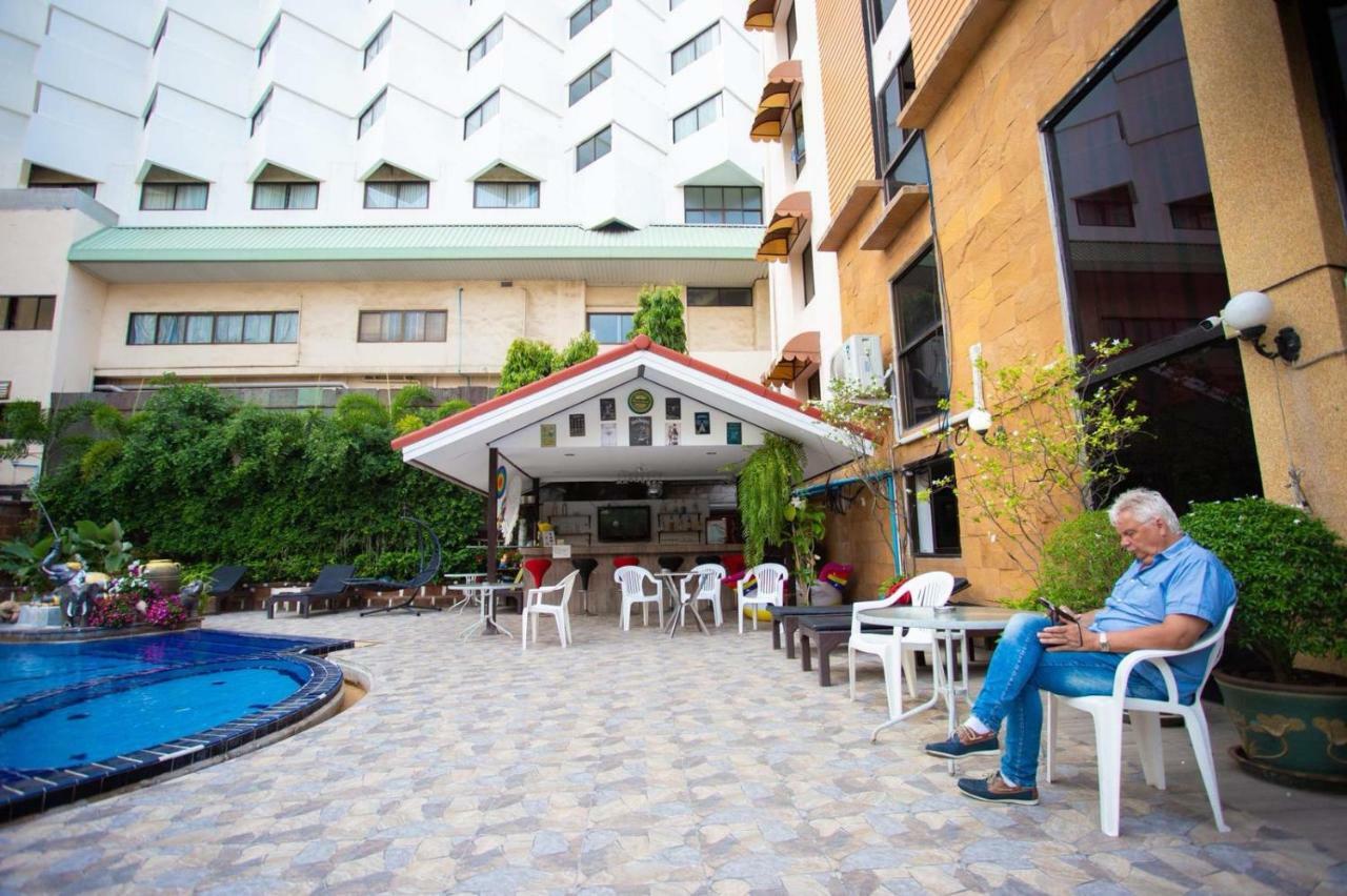 Eurostar International Hotel Бана-Нонг-Табайк Экстерьер фото
